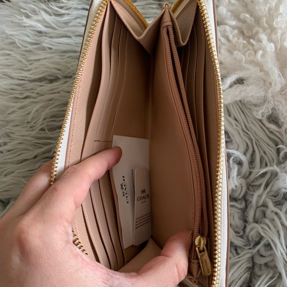 Coach Cream Floral Wallet - Picture 6 of 8